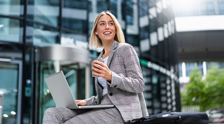 Top 5 reasons why digital banking is the way forward for small businesses